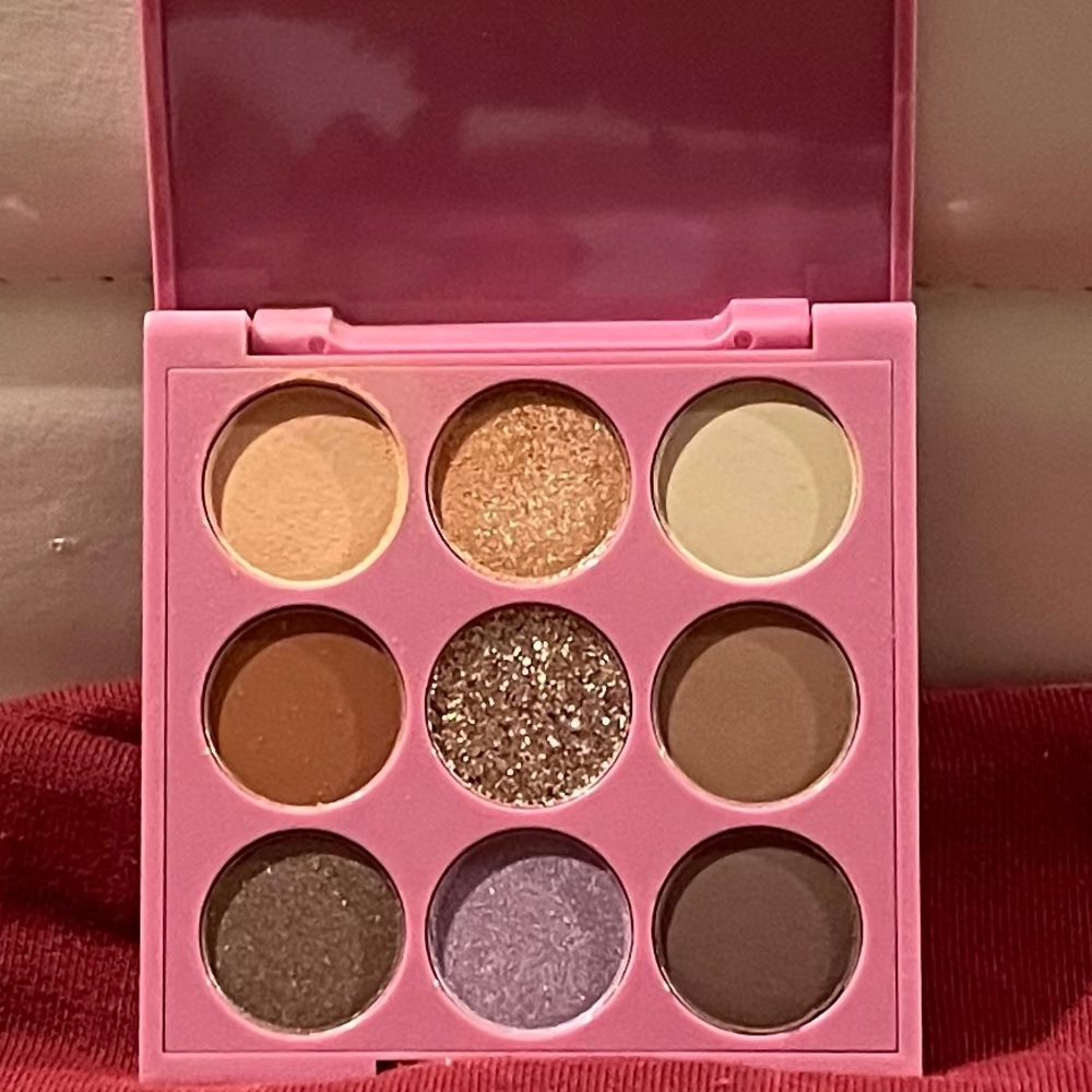 Lucky Chick Daydreams Eyeshadow Palette - Pink and Gold